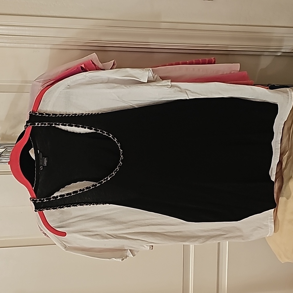 Large tank black